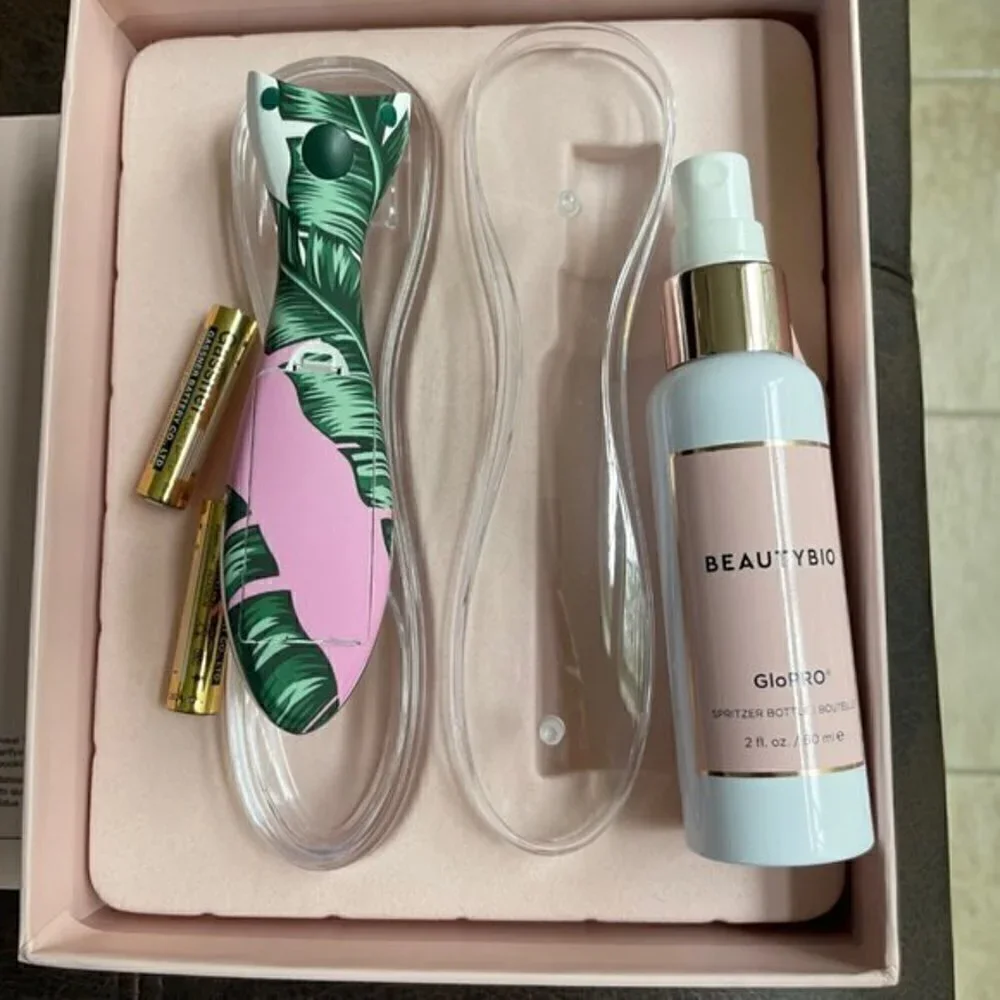 BeautyBio GloPro Microneedling Tool with Spray Bottle  PALM PRINT nib